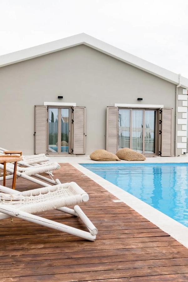 Etherealvilla-Family Villa With Pool Lurdáta Kültér fotó